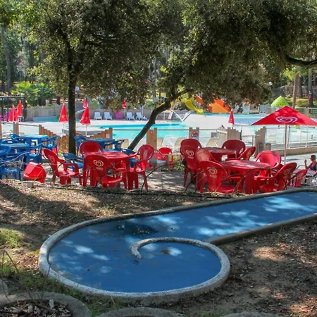 Camping Les Criques De Royan Holiday park