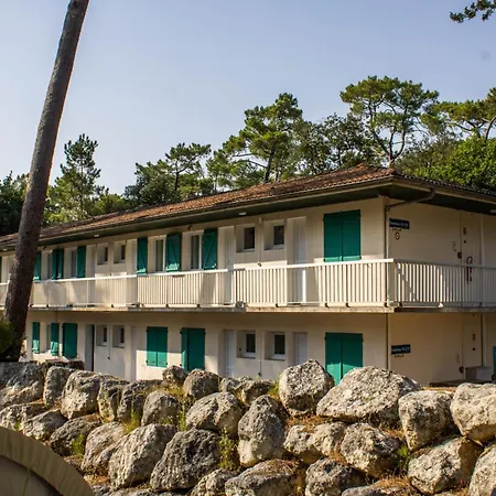 Camping Les Criques De Royan Holiday park Saint-Georges-de-Didonne