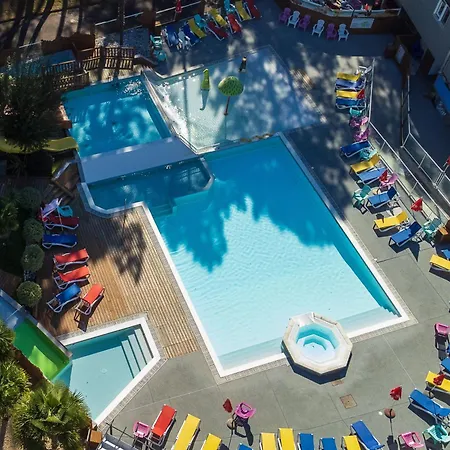 Les Criques De Royan Feriepark 2*
