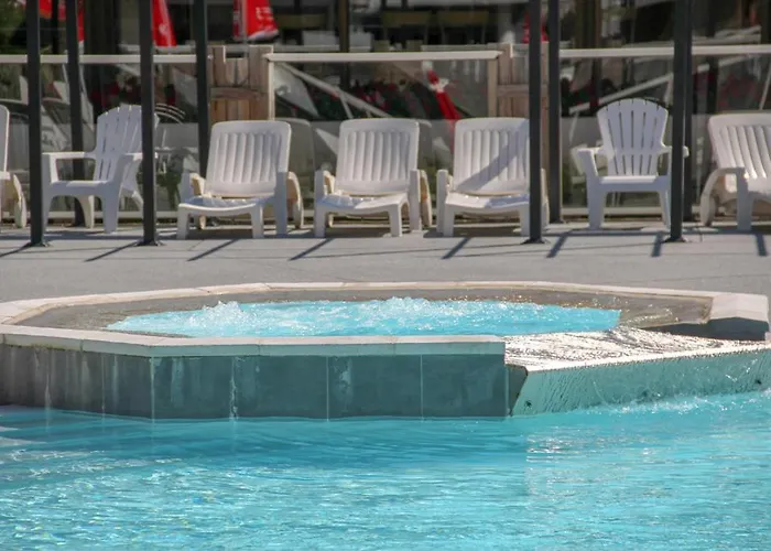 Holiday park Camping Les Criques De Royan 2*