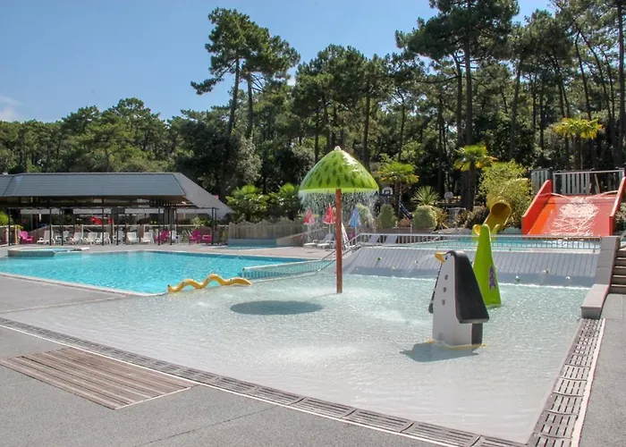 Camping Les Criques De Royan Holiday park Saint-Georges-de-Didonne